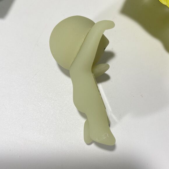 Authentic Smiski Looking Out Hipper Glow In The Dark Figure - Picture 5 of 5